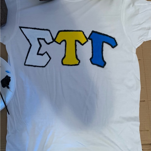 Custom hand painted shirts - Picture 3 of 5